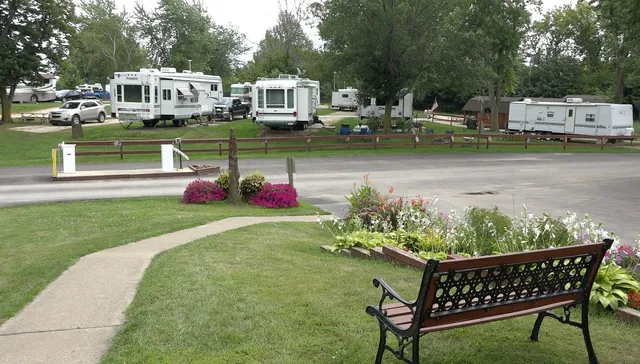 Chicago Northwest KOA Holiday