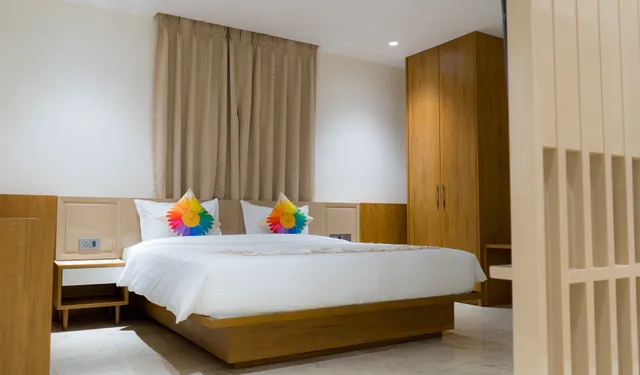 Rainbow Guest House(Pure Veg)