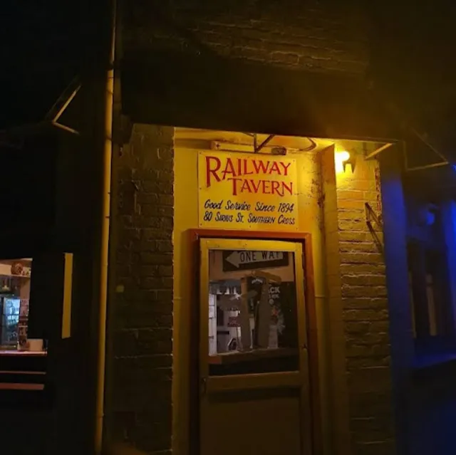 RAILWAY TAVERN The Bottle-O