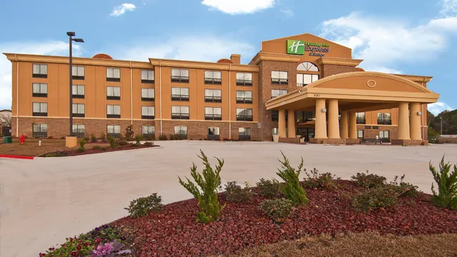 Holiday Inn Express & Suites Jackson/Pearl Intl Airport by IHG