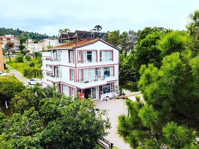 Sabile Mrs. Coast Hotel