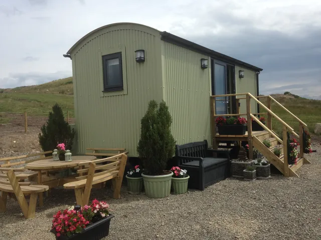 Upper Gilwern Quarry Hut