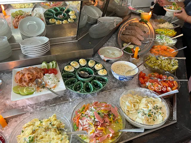 Auf der Au Garden German buffet