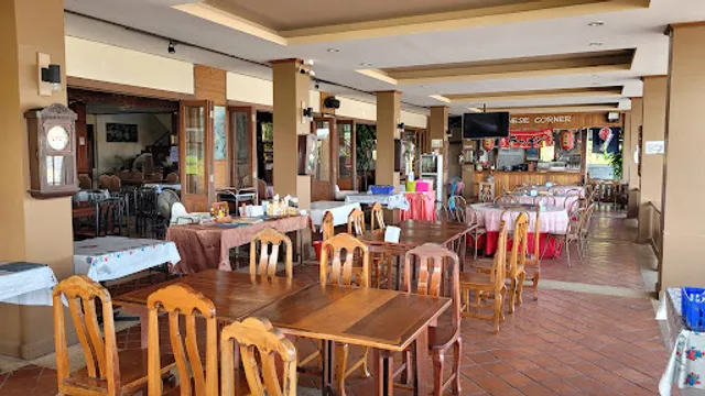 ร้านอาหารครัวไท (Thai Kitchen )