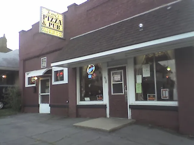 Tony's Pizza & Pub