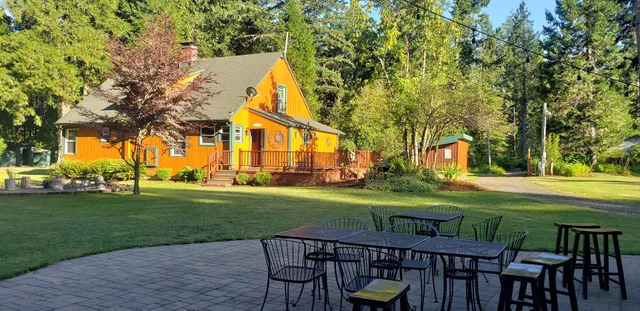 Holiday Farm Resort Wedding Venue