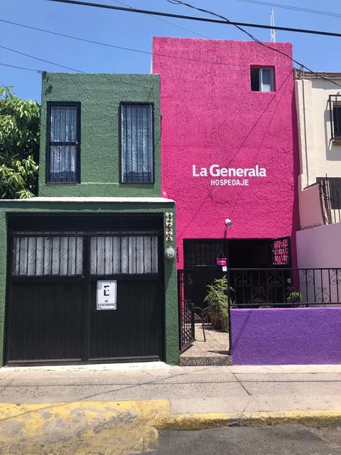 Hospedaje LA GENERALA Hostal Posada Mexicana