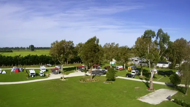 Glenavys Waitaki River Motor Camp