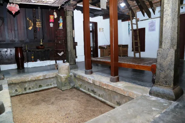 The mana - Heritage stay _ Chengazhimattam Mana