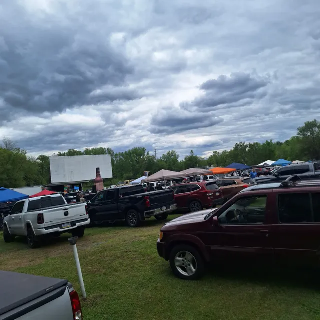 Craft Fair at Moonlite Drive - In