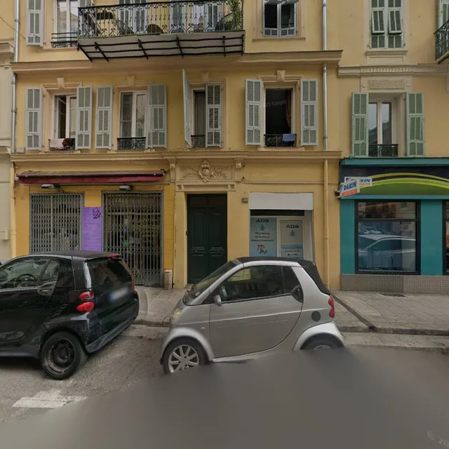 Nice Center Studio Guest House