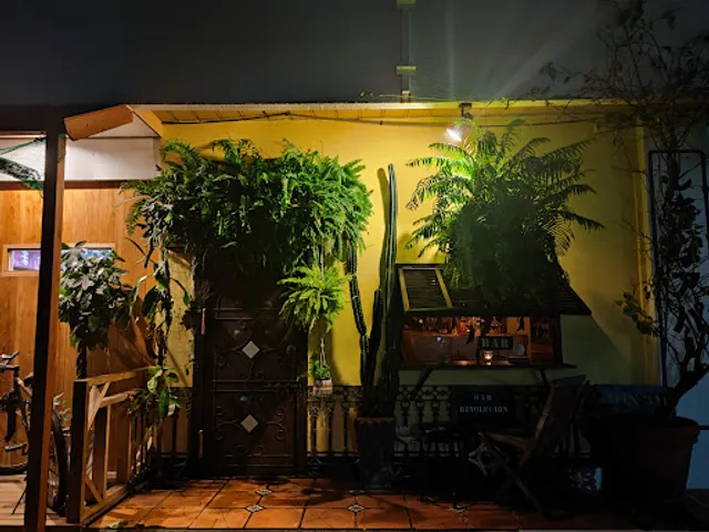 Latin bar Revolucion