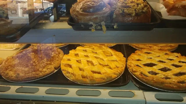 East Detroit Bakery & Deli