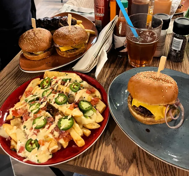 Ribs & Burgers Town Square at Newmarket