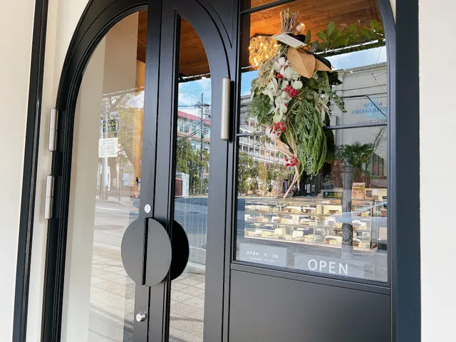 L'AVENUE bis - ラヴニュービス