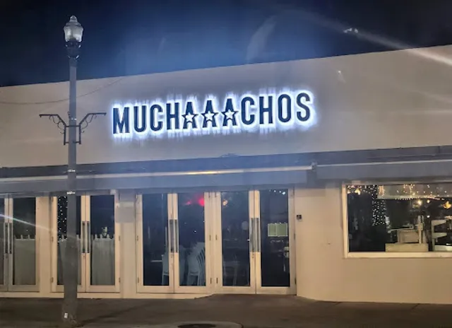 MUCHAAACHOS