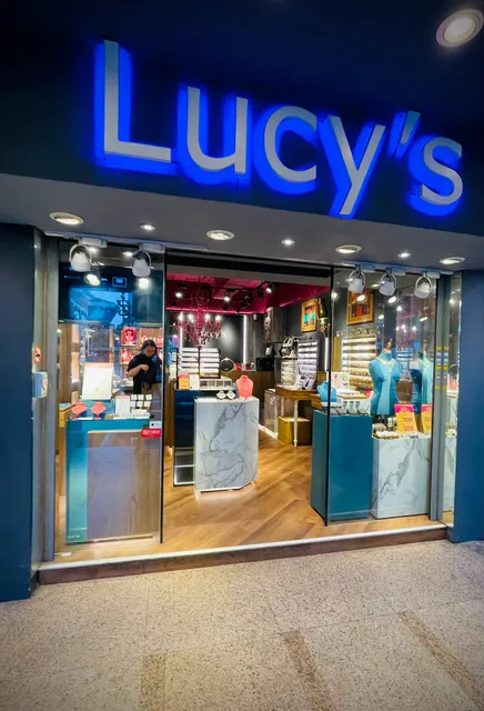 Lucy's 飾品 台北站前門市