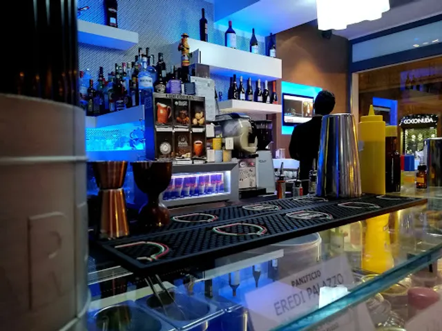 Savoia Lounge Bar