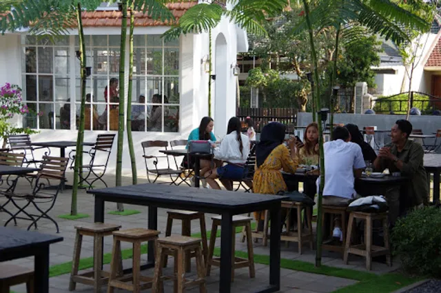 HAB.BIT Eatery Coffee And Beer