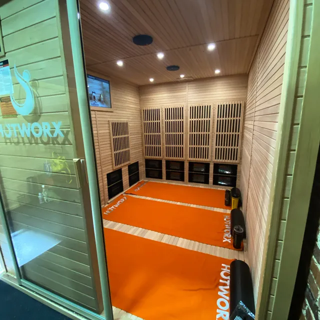 HOTWORX - Crete, NE - Main Ave.