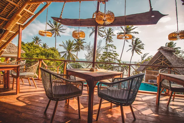 MOYO Restaurant & Bar