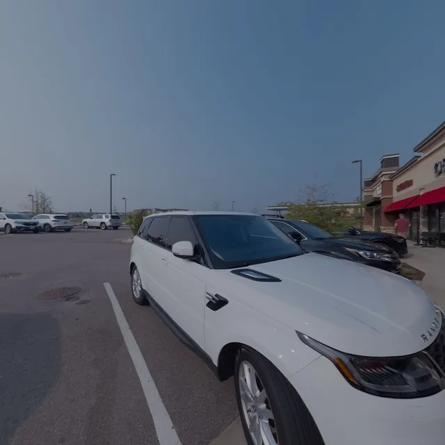 Luxe Liquor and Vapes (Geek Bars)