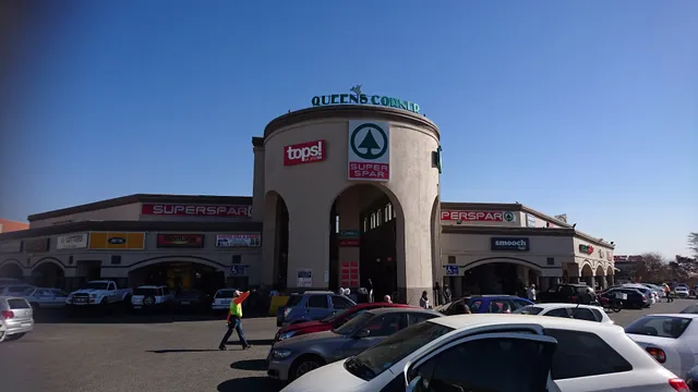 Queen's Corner Shopping Centre