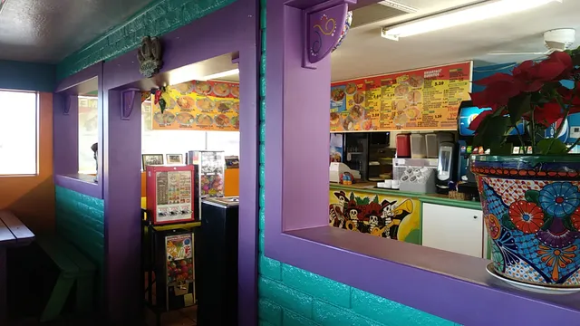 Rolbeto's Taco Shop