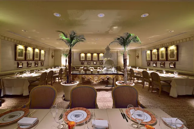 ホテル日航福岡 テーマレストラン「レ・セレブリテ」