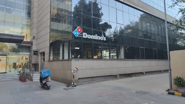 Domino's Pizza | Suncity Mall, Gurgaon