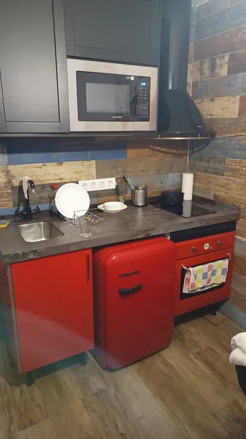 Beach, City & Gibraltar (Shared Apartment)