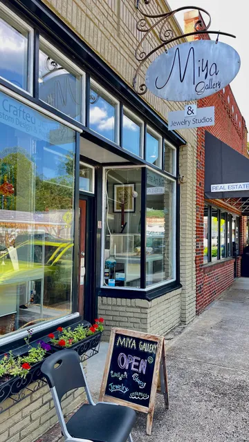 Miya Gallery