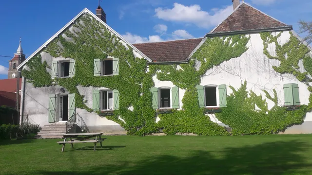 La Tourelle: Chambres d'hôtes de charme à la campagne dans la basse vallée de l'Ognon en Haute-Saône