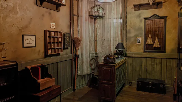 Looking Glass Adventures