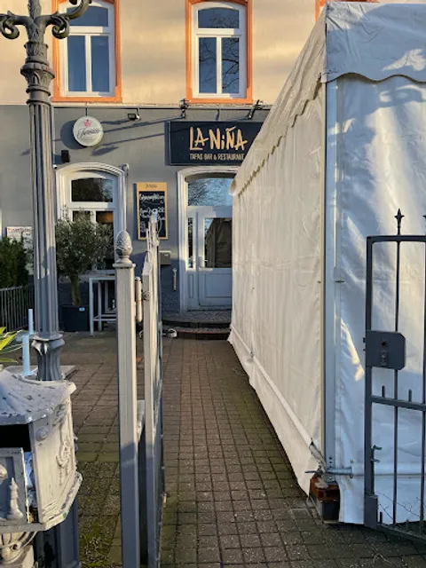 LA NIÑA | Tapas Bar & Restaurant