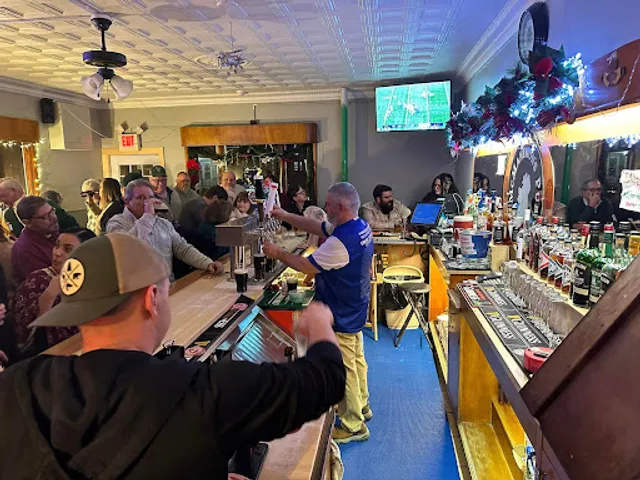 McManimon's Pub "The Monument Pub"