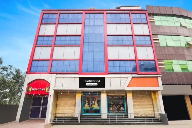 Townhouse Butler Road Near Maripur Chowk