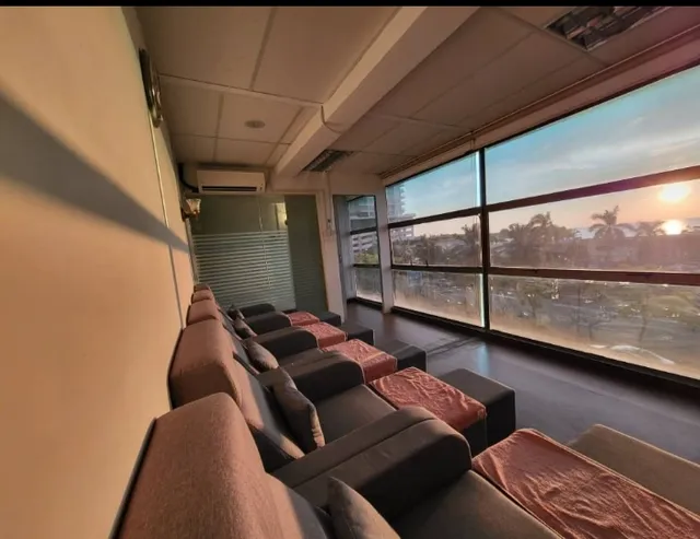 Aroma Mughni Reflexology