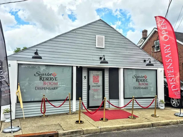 Scarlet Reserve Room