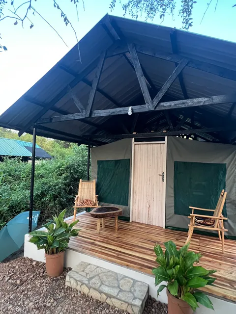 Murchison Giraffe Camp