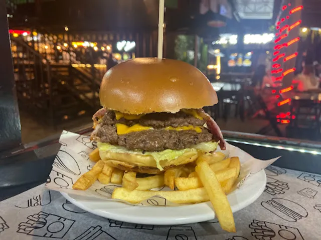 Brooklyn Burguer Araucária | Hambúrguer e Smash