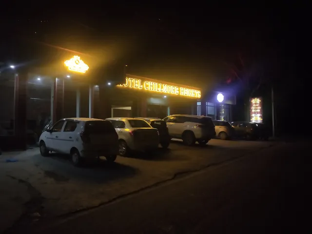 Hotel Chillmore Heights & Family Restaurant