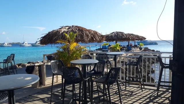 Pureocean Beachside Bar