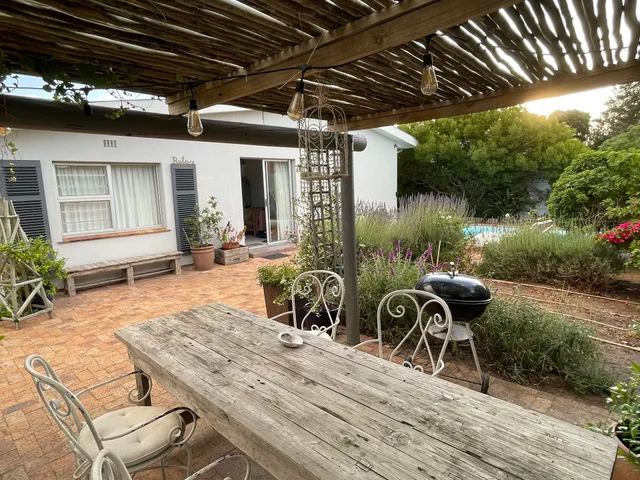 Surf Way and Lighthouse Beach Cottage