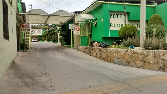 Motel Bugambilias