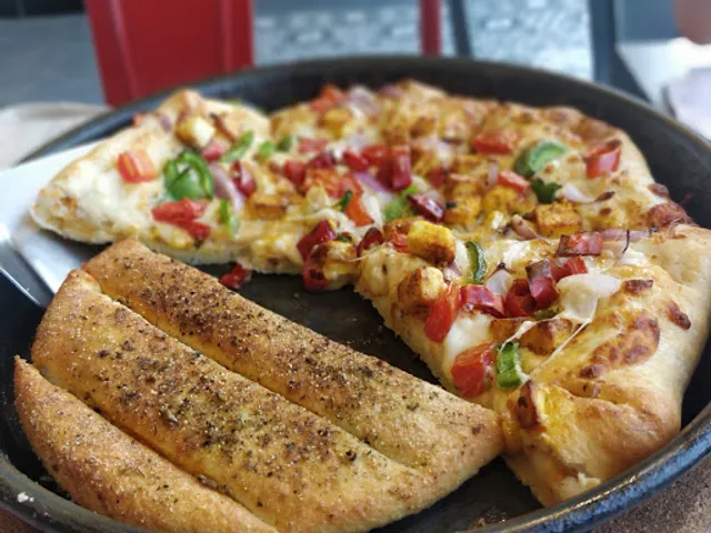 Pizza Hut | Piyush Mall, Faridabad