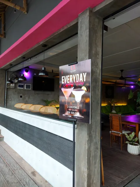 Lx Karaoke & Sports Bar