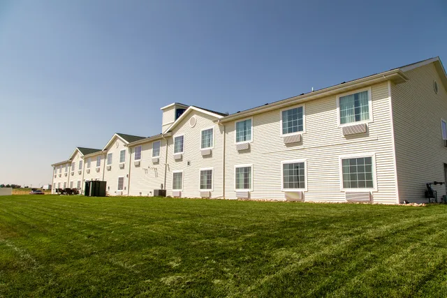 Cobblestone Inn & Suites - Springfield