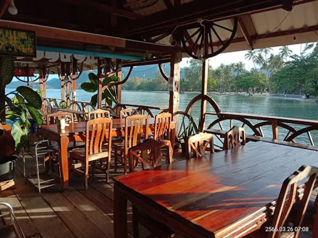 ซี ชิล วิวทะเล seachillในเล restaurant