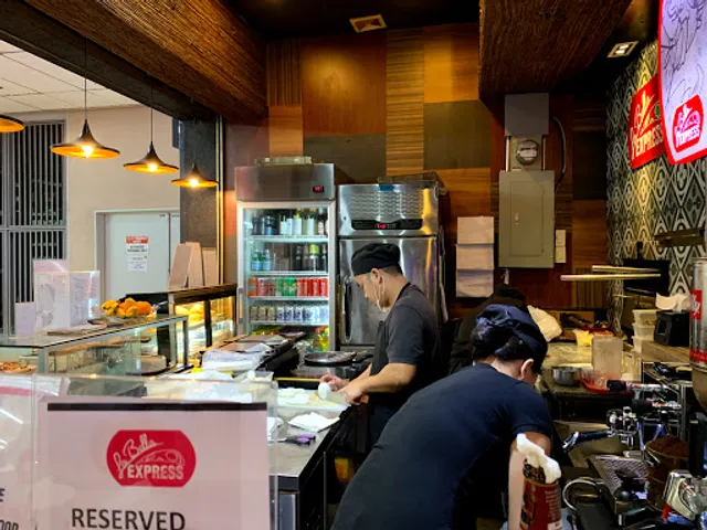 La Bella Express Italian Bistro and Bar